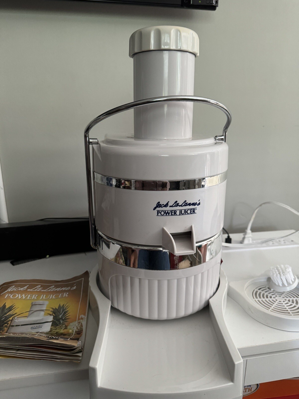 Jack LaLanne's Power Juicer Model CL003AP Original Classic Juice Pulp