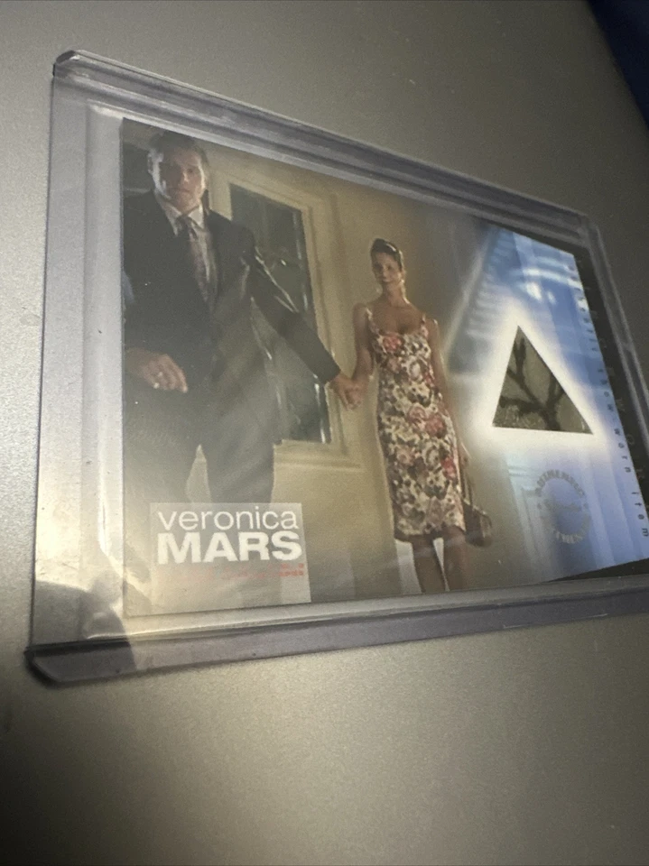 Veronica Mars Pieceworks Costume Charisma Carpenter as Kendall Trading Card - Image 3 of 4