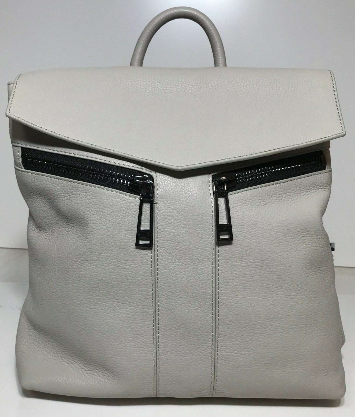 chicco finder backpack