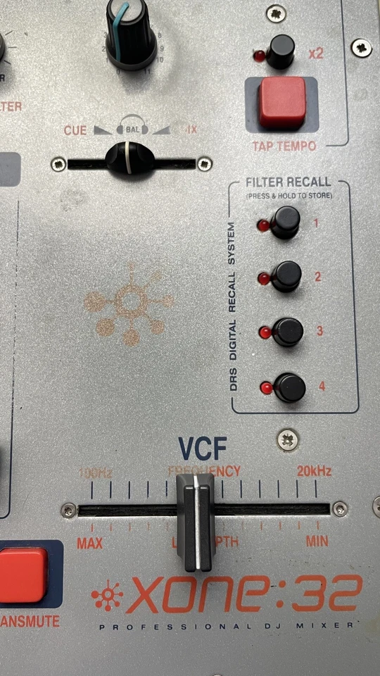 Allen & Heath Xone 32 Mixer - Imagen 2 de 3