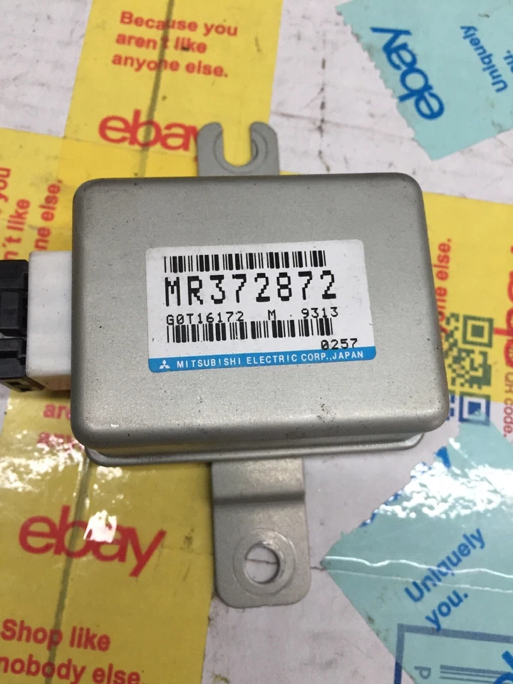 Unidad de módulo de control de crucero MITSUBISHI MONTERO SPORT 1998 1999 3,0 L MR372872 OE Foto 3 de 3