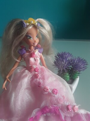 ''WINX CLUB'' Flora Puppe '' Prinzessinnen des Königreichs'', 2007.