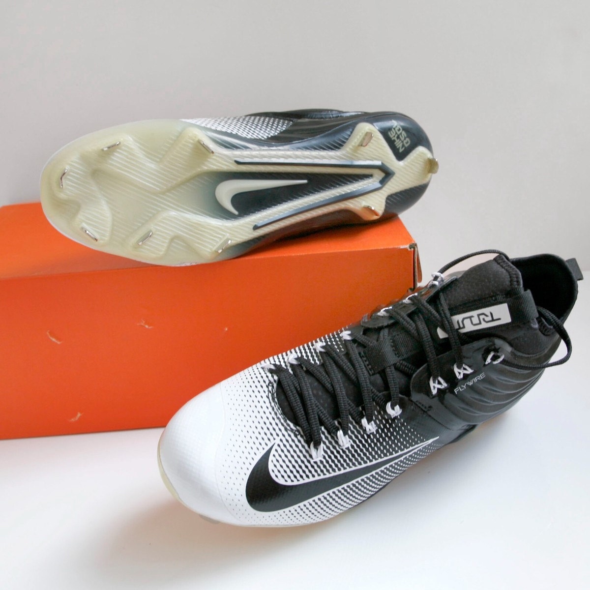 Nike Lunar Trout 2 Metal Cleats Men display picture 1