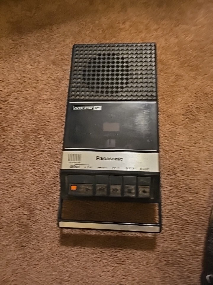 Panasonic  カセットプレーヤー　ジャンク Panasonic カセットプレーヤー ジャンク - メルカリ