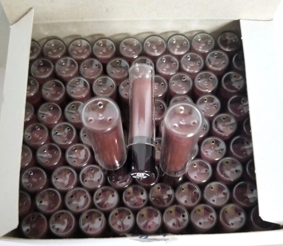 86 pcs L'Oreal HIP High Intensity Pigments Shadow Stick 528 Captivating 0.07 oz  - Image 2 of 4