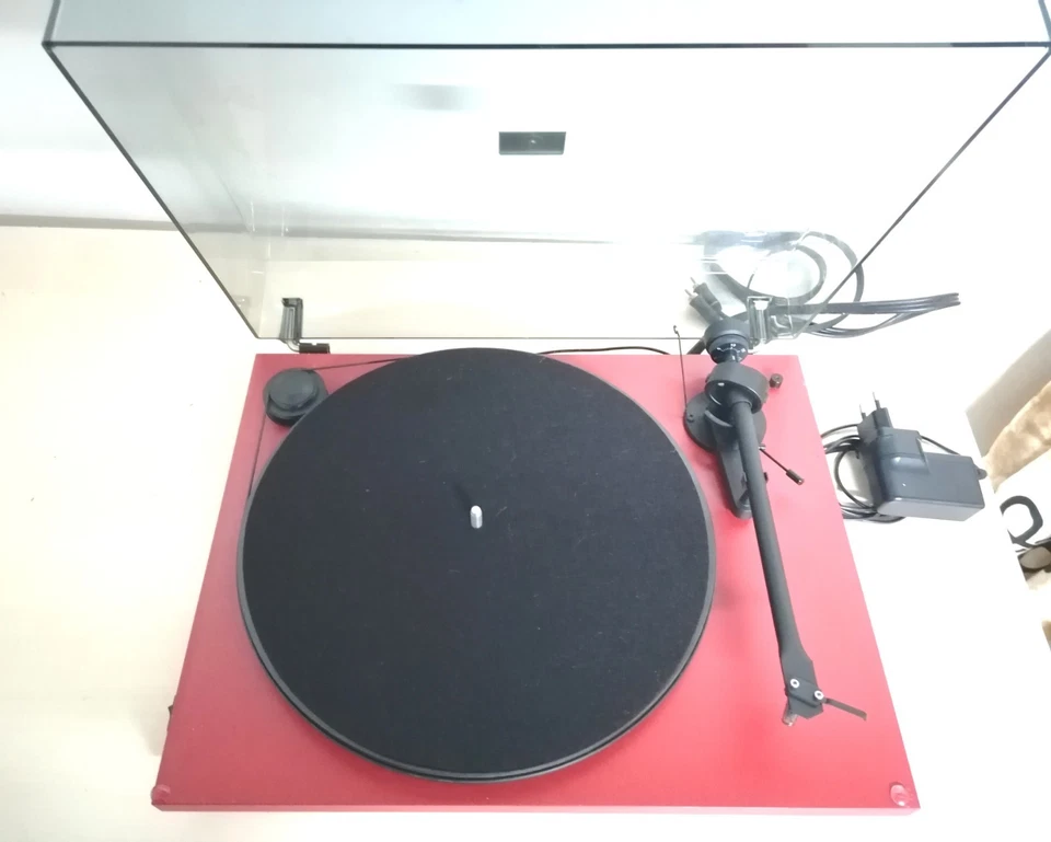 Giradischi Pro-Ject Essential 2 Red Made In Austria + Ortofon @ Poject Technics - Immagine 2 di 4
