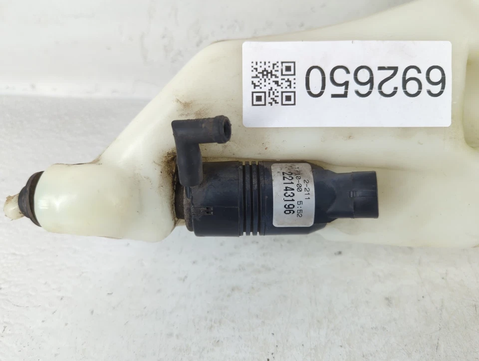 1995-2004 Chevrolet S10 Windshield Washer Fluid Reservoir Bottle Oem LM7Q9 - Image 2 of 4