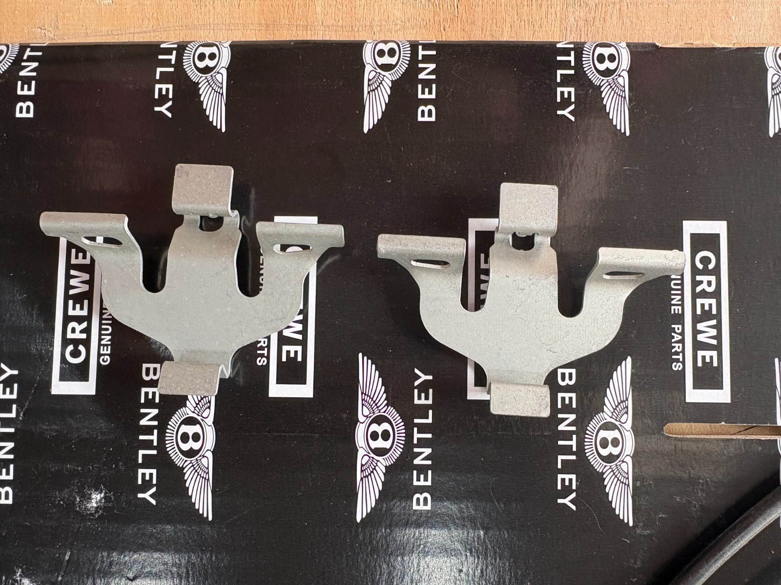 GEN NEW Front Brake Pads For Bentley Bentayga 6.0/4.0/3.0L 2017-2023 4M0698151AK