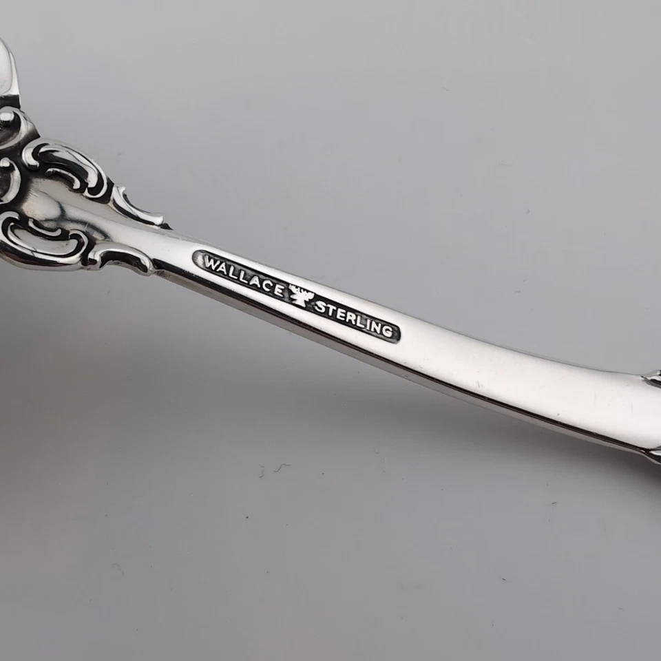 Cucharón de salsa barroco Wallace Grande de plata de ley - 6 5/8" Foto 3 de 3