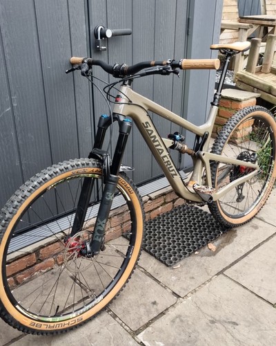 Santa Cruz Hightower LT CC Enduro Trial Uplift Full Suspension Mountain Bike - Picture 2 of 19