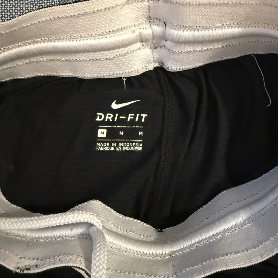 Nike Dri-FIT Boys’ Athletic Shorts Black White Size Medium Youth Basketball - Image 3 of 4