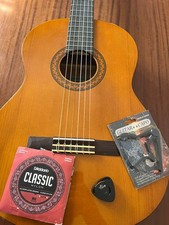 Chitarra Classica yamaha c40 e Accessori (Set Completo)