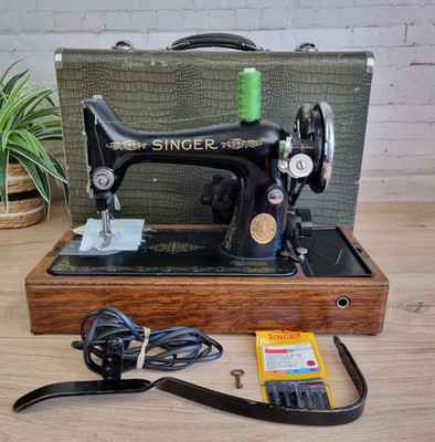 Singer 99K 1937 Nähmaschine elektrische Kniesteuerung, Krokodilkoffer funktioniert
