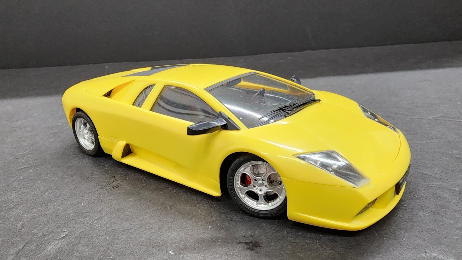FUJIMI LAMBORGHINI MURCIELAGO BUILT 1/24 CC29