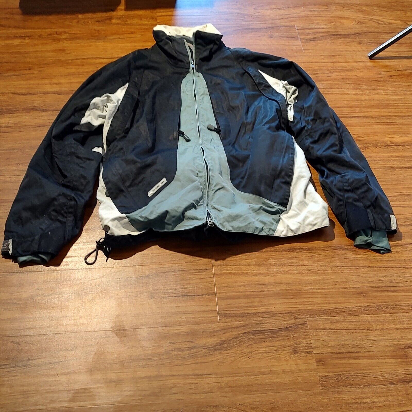 Picture 1 of 9