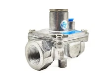 Natural Gas Pressure Regulator with 3/8"-18NPT Thread Inlet and Outlet Connectio