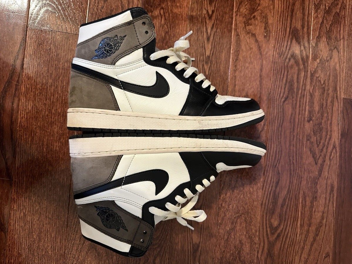 Nike Air Jordan 1 Mens Size 10 Retro High Top OG Sail Black Nike Air Jordan 1 Mens Size 10 Retro High Top OG Sail Black