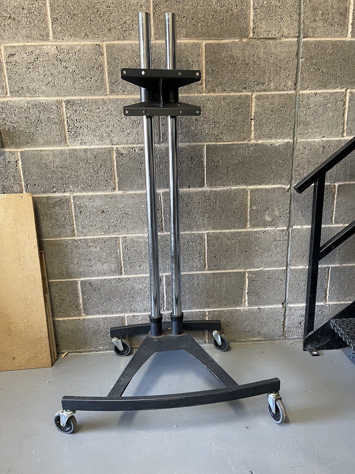 Unicol Heavy Duty TV Stand on Wheels eBay