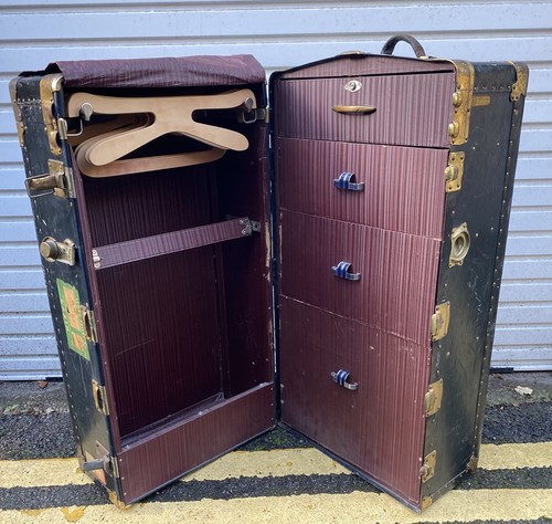 Vintage Art Deco Suitcases, 1930s, Set of 5 for sale at Pamono