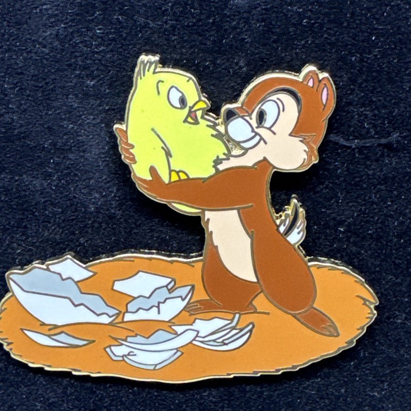 DS - Chip with Chicken - Chicken in the Rough Chip LE 250 Pin 69196