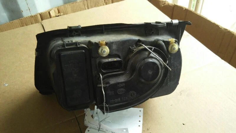 Farol direito Thru VIN 108641 sem lâmpadas de neblina compatível com 99-02 Volkswagen Jetta - Imagem 2 de 4