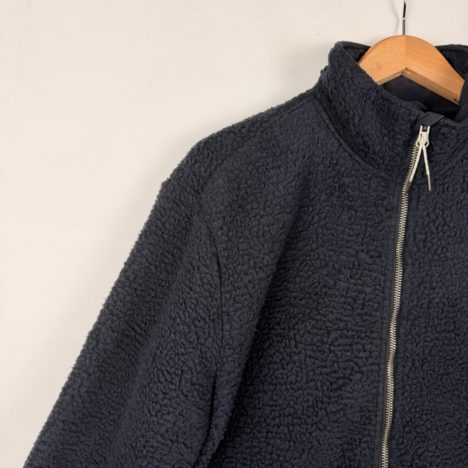Vuori Idyllwild Sherpa Jacket Men's Size Large Navy Blue Full Zip Logo - product detail image 7