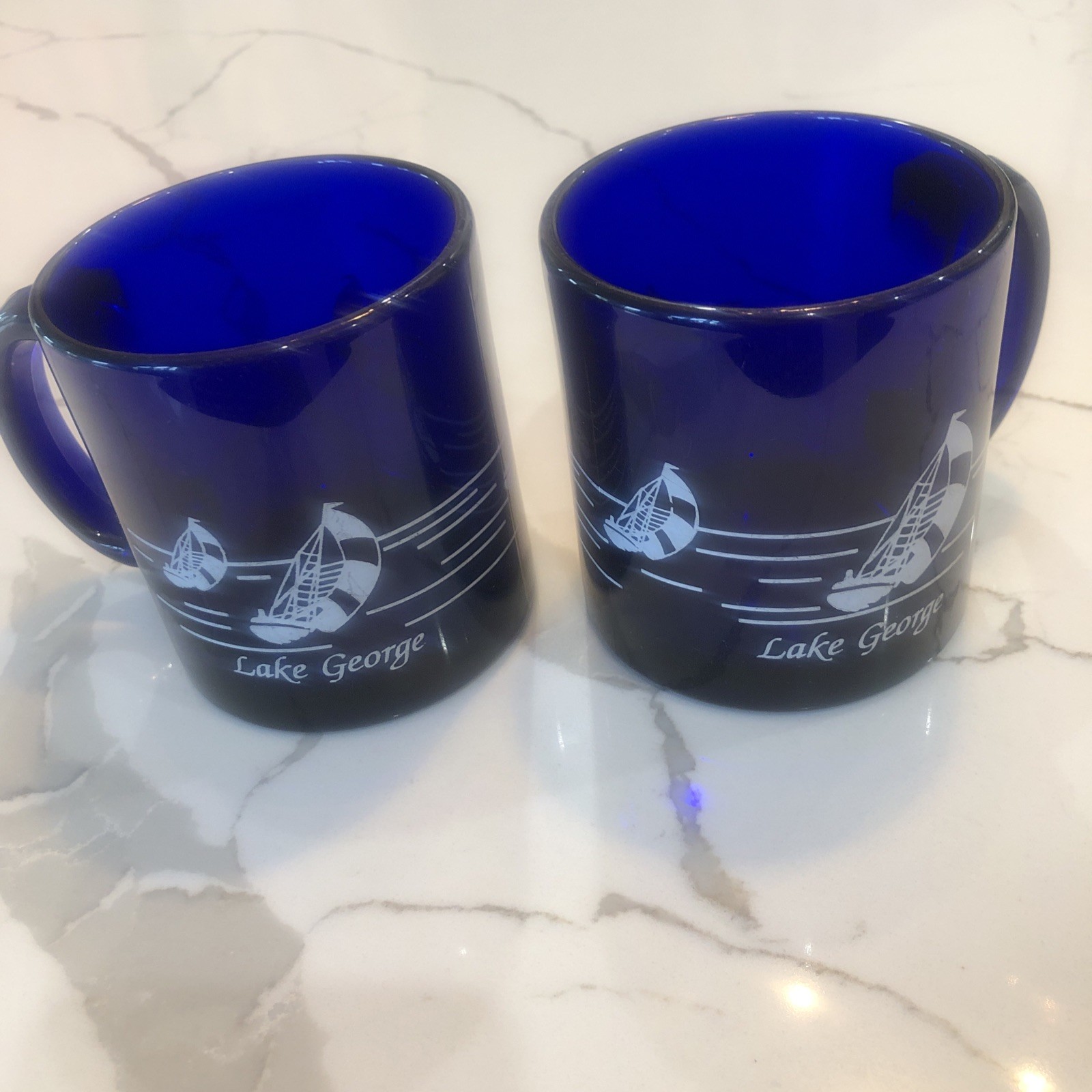 Set of  2  vintage cobalt blue glass coffee mugs. Made in 🇺🇸