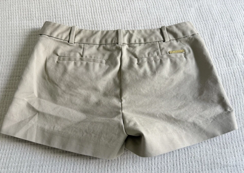 MICHAEL KORS WOMENS KHAKI WITH POCKETS TAILORED DRESS SHORTS SIZE 2 GUC - Image 2 of 4