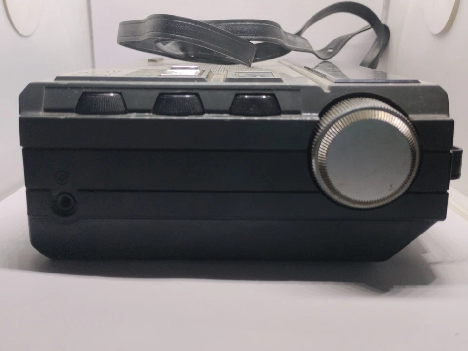 Sony ICF J 40 коротковолновое радио полностью рабочее б/у - Изображение 3 из 4