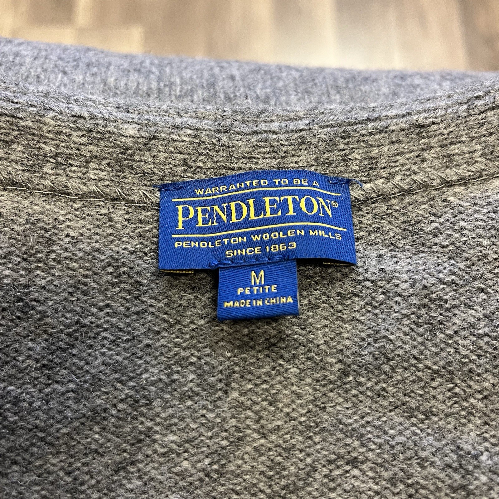 PENDLETON WOOL GREY CARDIGAN BUTTON UP SWEATER SZ… - image 3