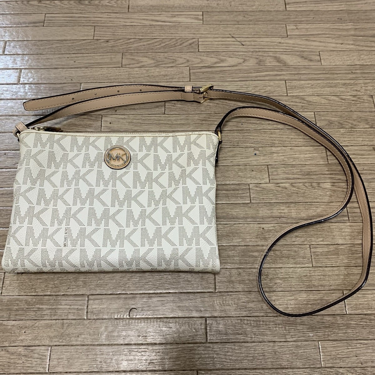 Michael Kors Signature Fulton EW Crossbody Mini Sling Bag White 