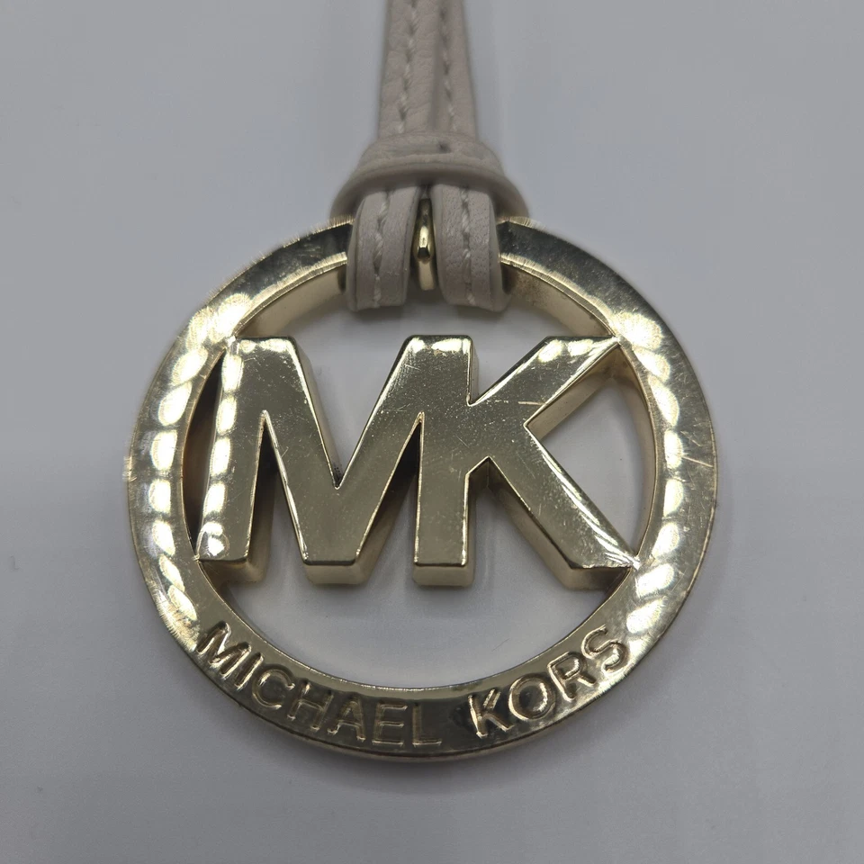 Michael Kors Cartera Dije Llavero Llavero Logo 2" Diámetro Tono Dorado Foto 2 de 4