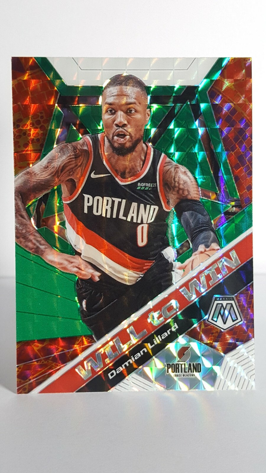 2019-20 Panini Mosaic DAMIAN LILLARD Will To Win Green Mosaic #19 Trail Blazers