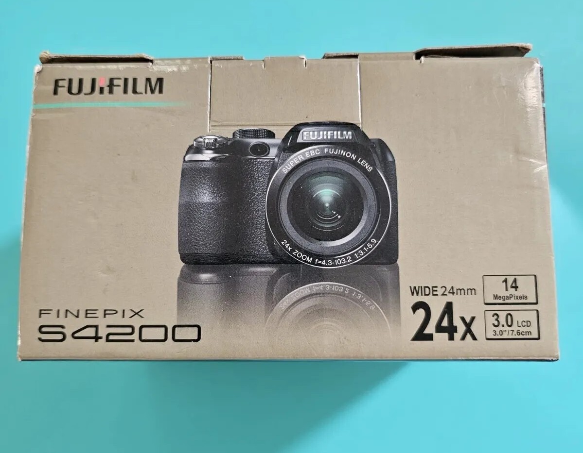 Fujifilm FinePix S Series S4200 Digital Camera Black