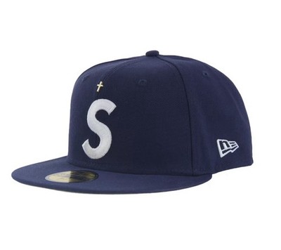 SUPREME コーデュロイSロゴキャップ/ネイビー Supreme Era Fitted Hat Gold Cross S Logo Navy Unisex 59.6 cm 7 1/2