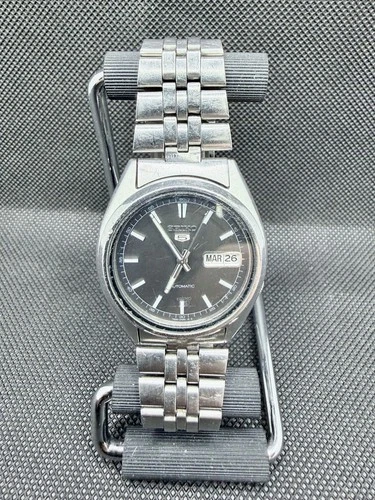 Vintage Seiko 5 Automatic Day Date Black Dial Stainless Steel Men’s Watch