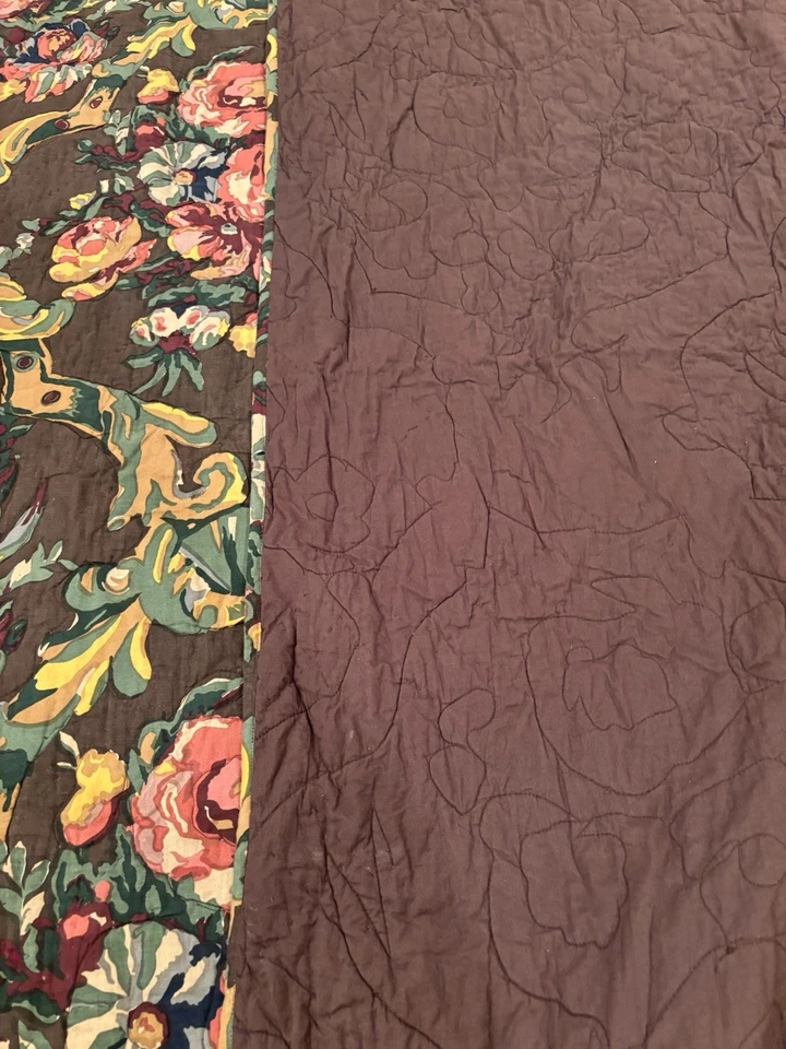 Edredón King Reversible Floral Emilla Marrón Pine Cone Hill +2 Fundas Euro Precio de venta sugerido por el fabricante $555 Foto 4 de 4