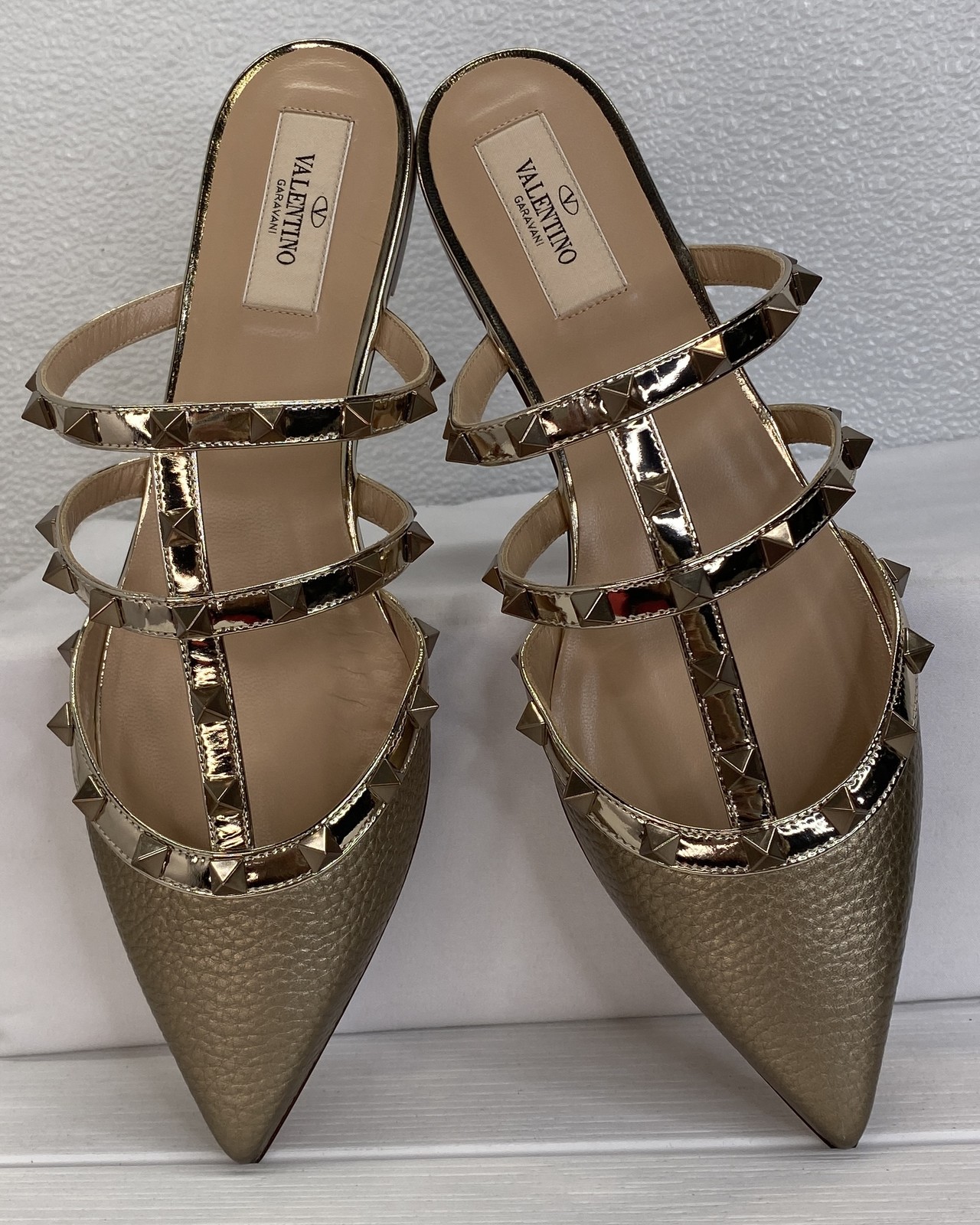 Valentino Garavani Rockstud Leather Mules Women's Size 9 Beige Slip On Flats thumbnail 5