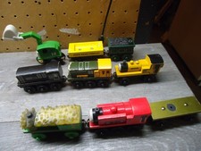 9 PIECES THOMAS AND FRIENDS WOODEN RAILWAY ENGINES AND CARS