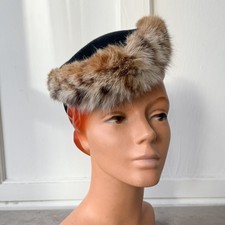 Vintage 1940s Tilt Hat Black Wool Felt Fluffy Spotted Lynx Fur Trim OS