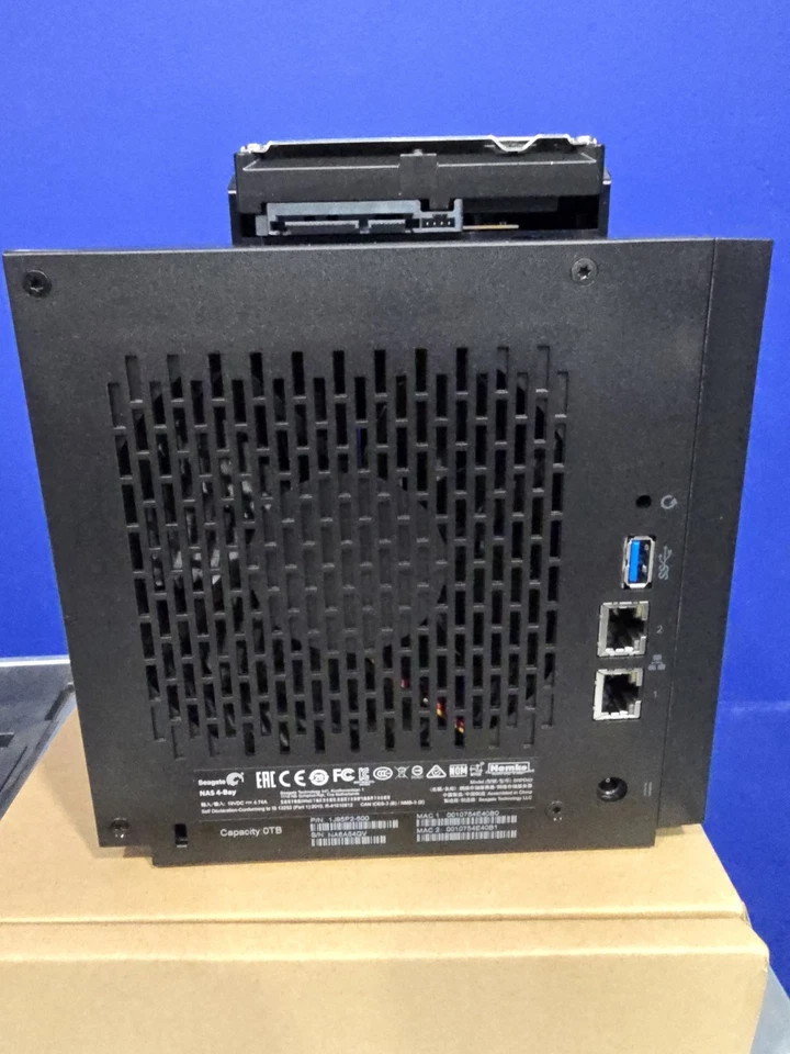 12TB Seagate NAS 4 Bay SRPD40, NEW OPEN BOX FOR TESTING, NEW DRIVES. - Image 2 of 4