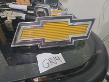 Vintage 1973-77 Chevrolet Truck Van Yellow Gold Bowtie Grille Emblem 3970783