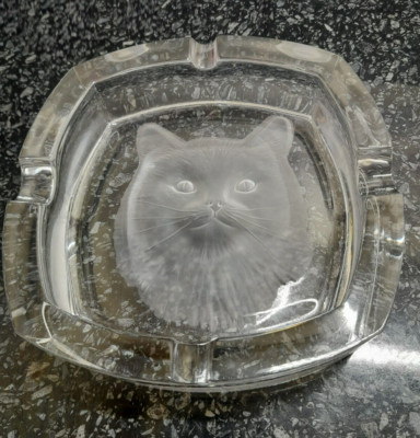 Vintage Retro Glas Aschenbecher mit geätztem Katzenkopf Mitte im Lalique Stil