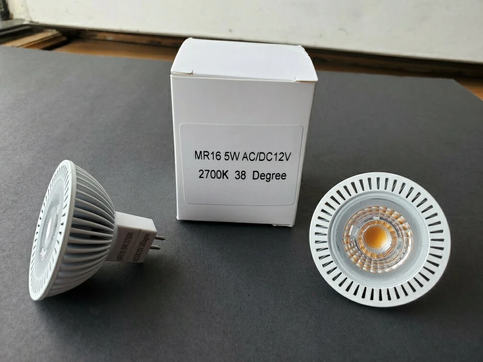 Luces De Jardín 12 Voltios MR16 - Image 4 of 4