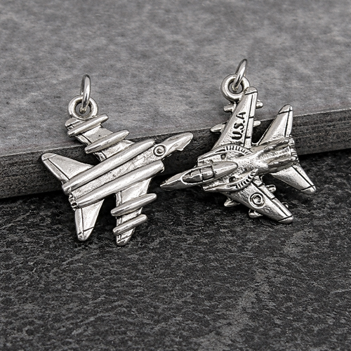 Silver USA Fighter Jet Charm - Bomber Plane Charm - Military Aircraft Charm - 第 2/3 張圖片