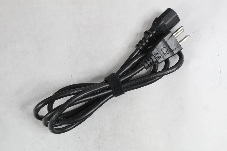 ASUS ROG STRIX G10CE_G10CE | INTEL CORE I5-11400F 2.60GHZ | 512GB | 16GB | SIN SISTEMA OPERATIVO Foto 2 de 4