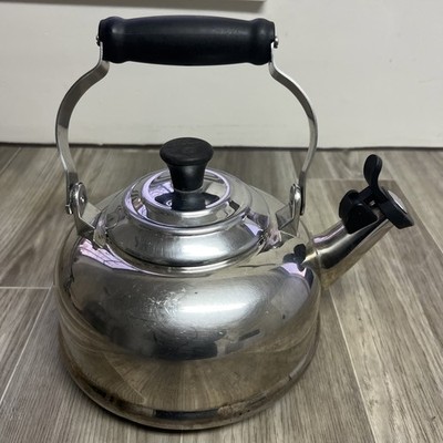 Le Creuset Stainless Steel Classic Whistling Kettle Tea Pot  1.7 QT