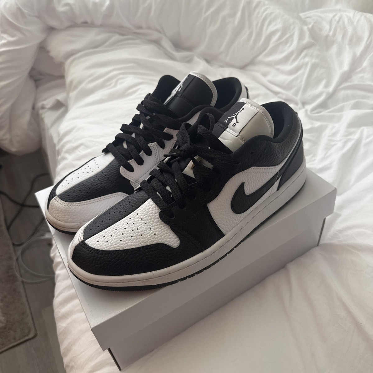 Jordan 1 Low SE Homage Split White Black (DR0502-101) Size