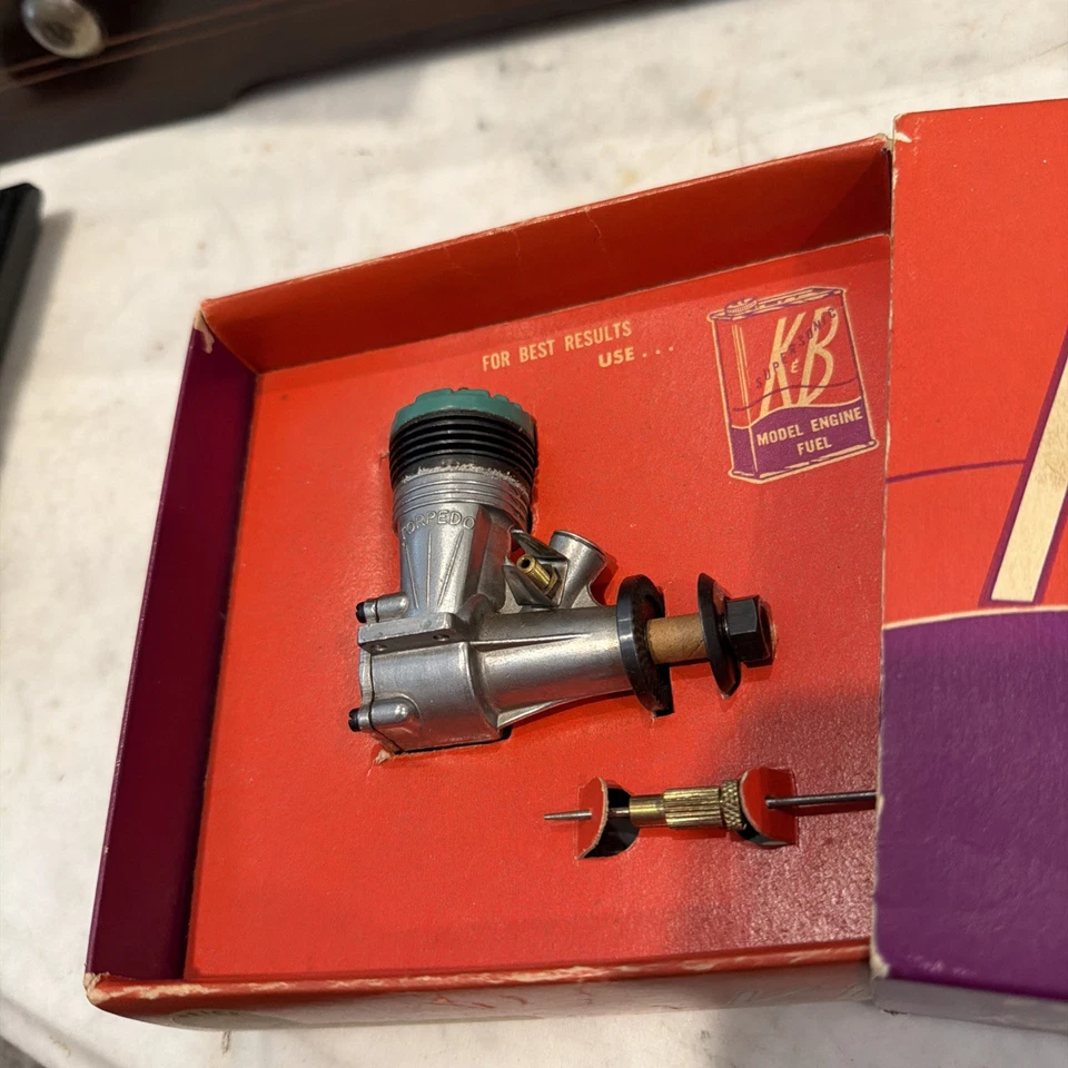 K&B Allyn Torpedo Fury .19 Model Airplane Engine , Contents Look New - Image 4 of 4