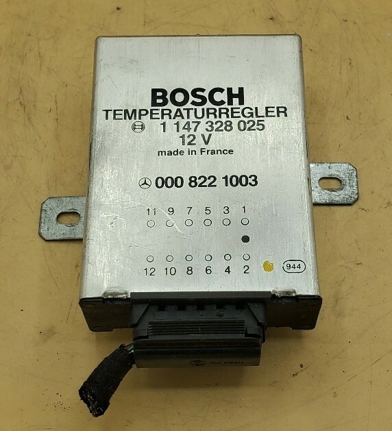 Mercedes Benz R107 W123 OEM Bosch Temperature Climate Control Relay